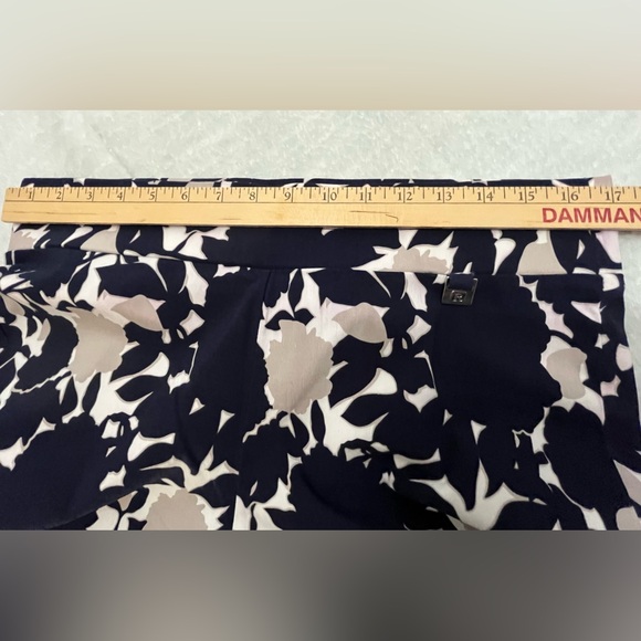 Rafaella Navy and Cream Floral Stretch Pants, size 12 - Picture 8 of 12